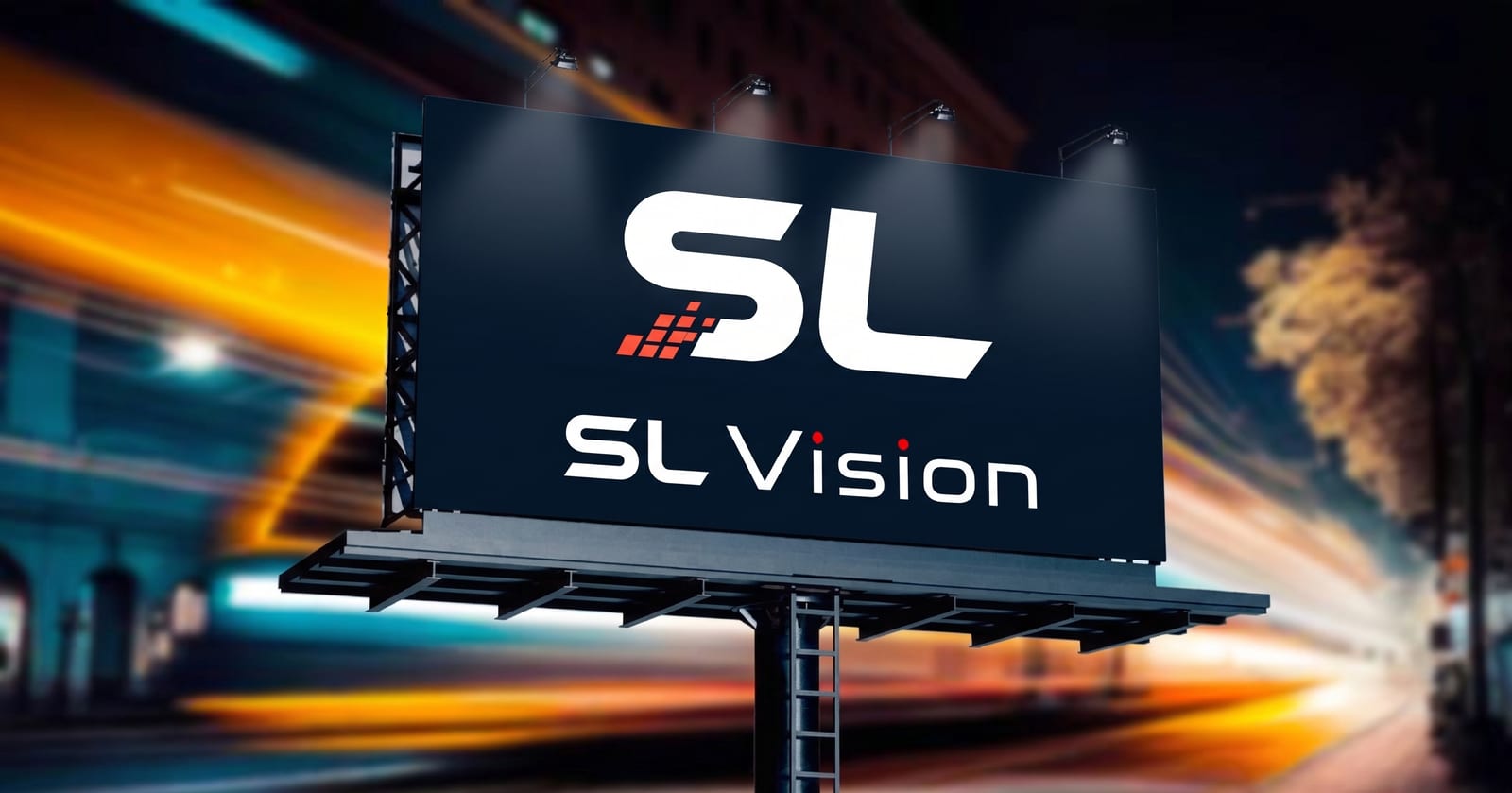 Painel de LED da SL Vision iluminado à noite em avenida movimentada de Goiânia